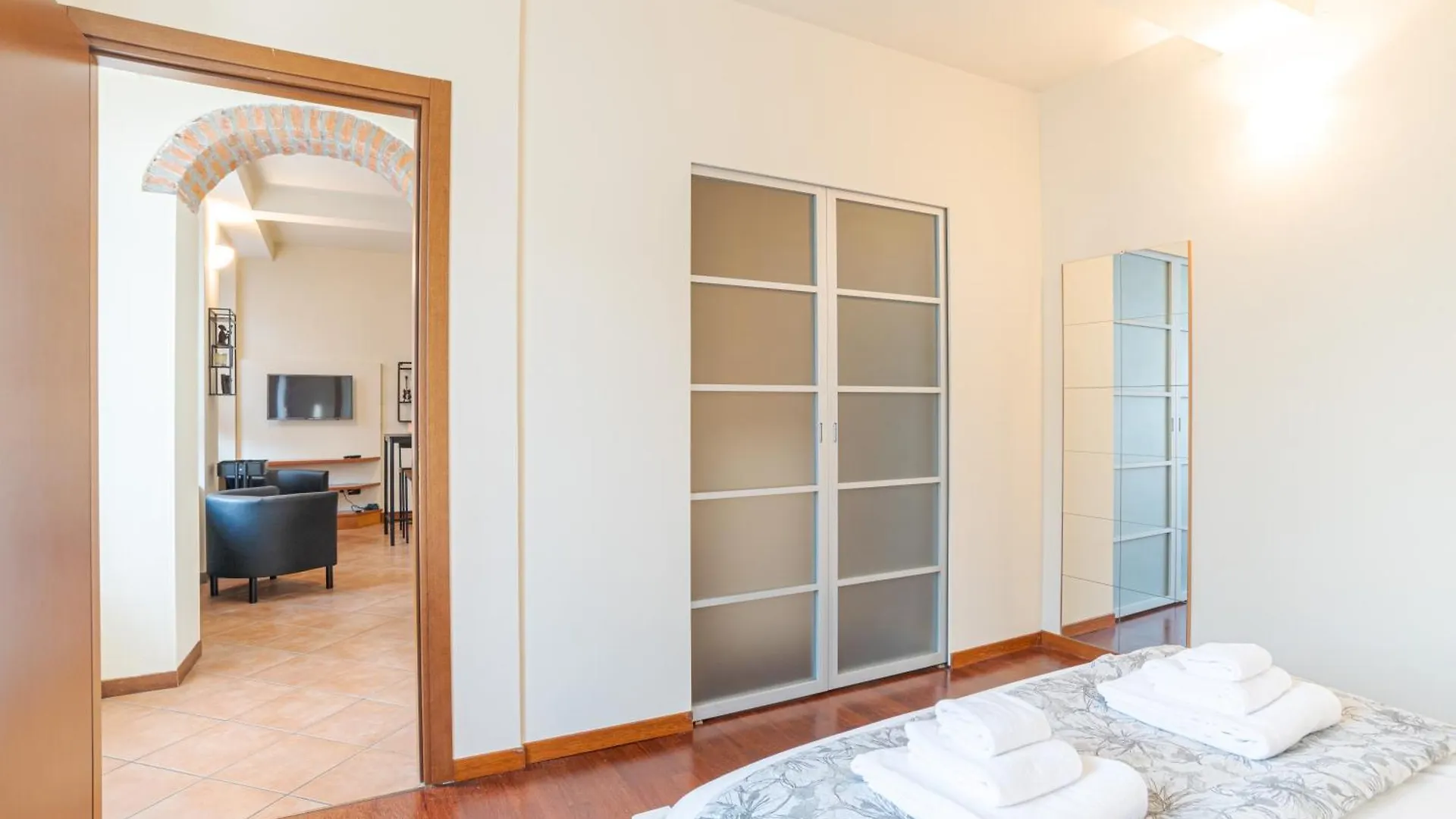 Cozy Apt With Balcony- Como City Center! 0*,  Italy